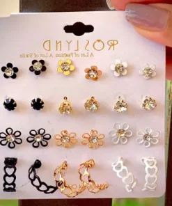 Elegant women's jewelry – premium designs for weddings, parties, and everyday wear, available at Purse Palace Pakistan